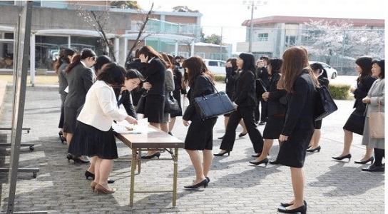 了解日本高中留学费用，做好经济准备